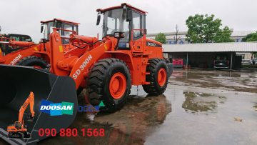 Máy xúc lật SD-300N Doosan