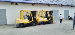 Hình ảnh Xe nâng Hyster giá rẻ mới về cảng