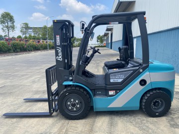 Xe nâng dầu Baoli 2.5 tấn