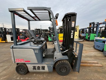 Xe nâng điện cũ 2.5 tấn TCM nhập Nhật nguyên zin