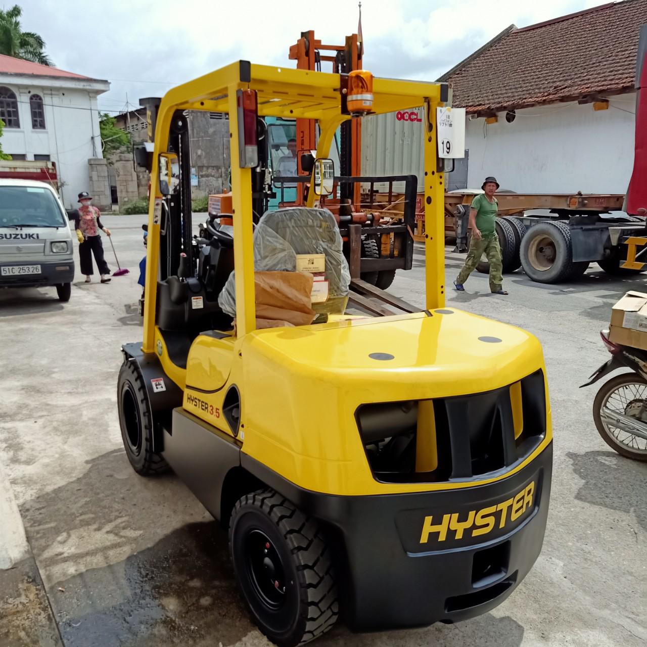 xe nâng dầu 3.5 tấn