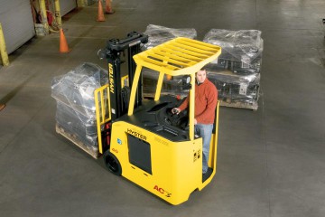 Xe nâng điện đứng lái 2 tấn